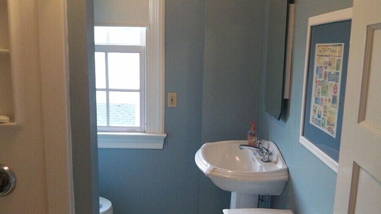 Photo of Bathroom in Admiral Estates