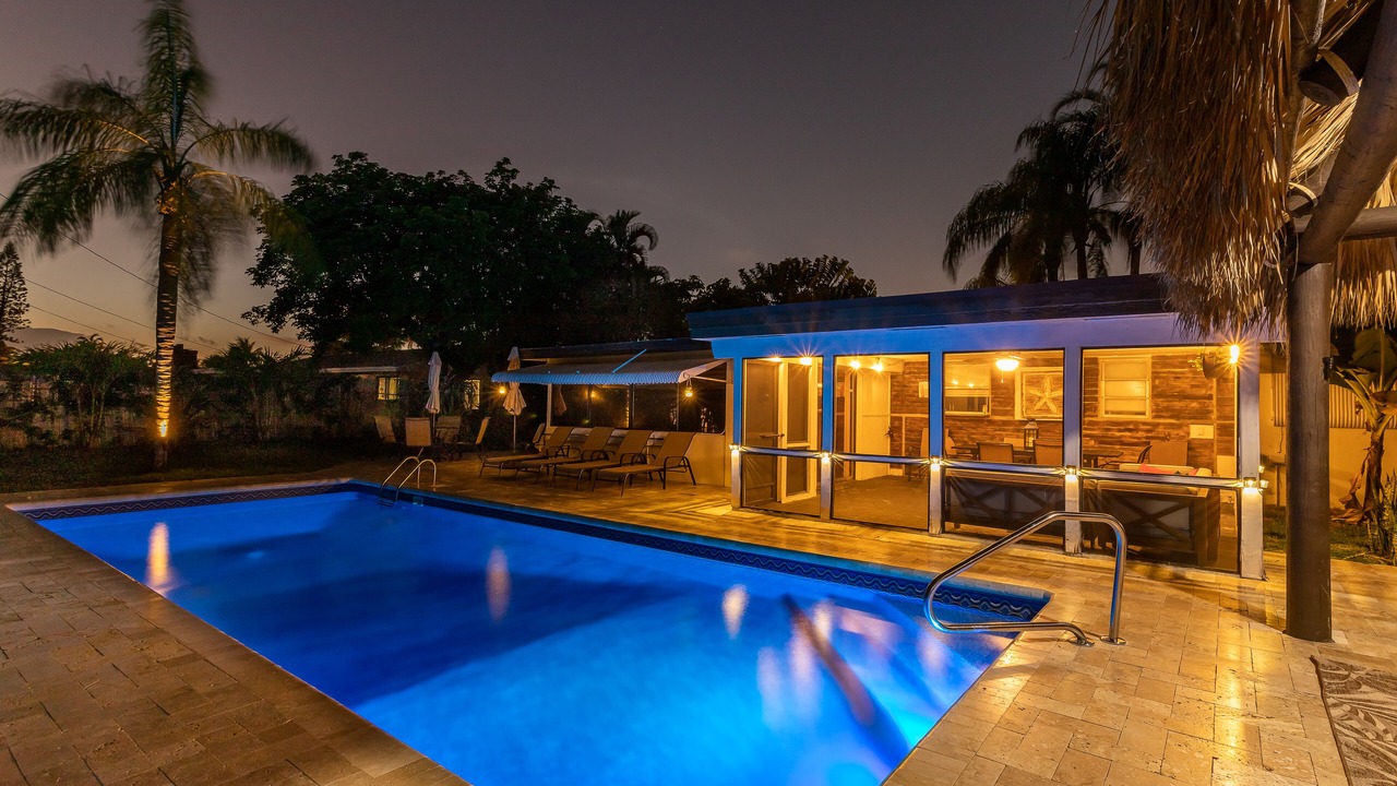 Photo of Outdoor in Tropic Palms