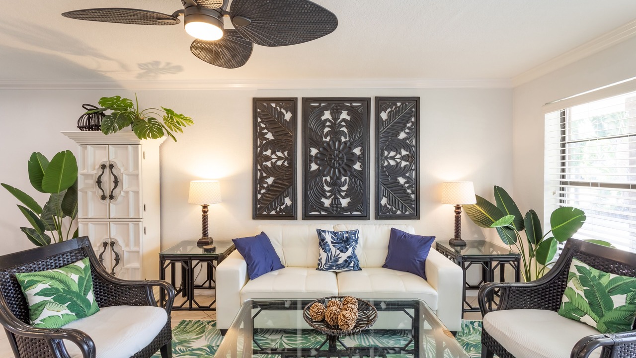 Photo of Livingroom in Tropic Palms