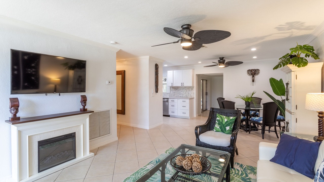 Photo of Livingroom in Tropic Palms