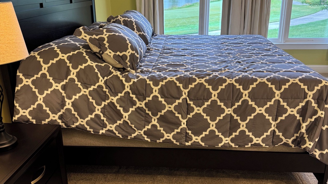 Photo of Bedroom in Long Neck