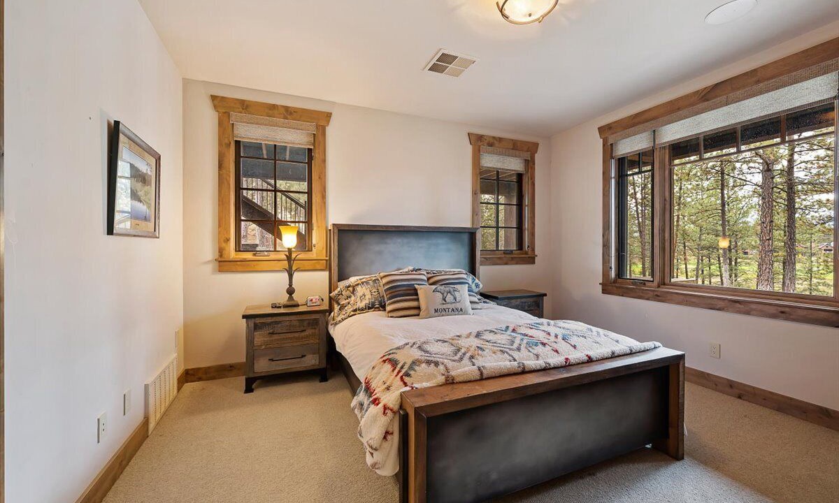 Photo of Bedroom in Eureka