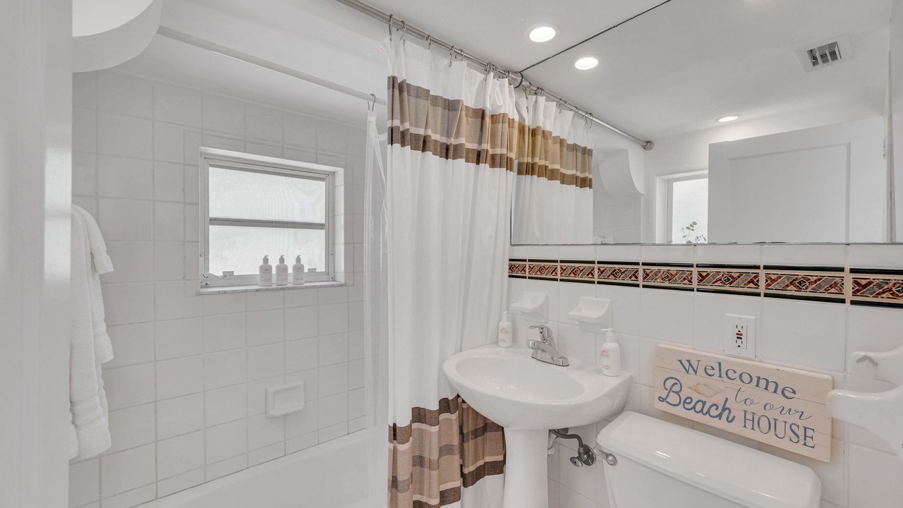 Photo of Bathroom in Lauderdale Beach