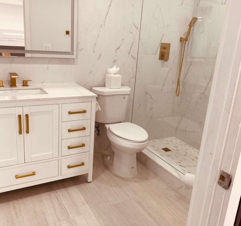 Photo of Bathroom in Harbor Beach