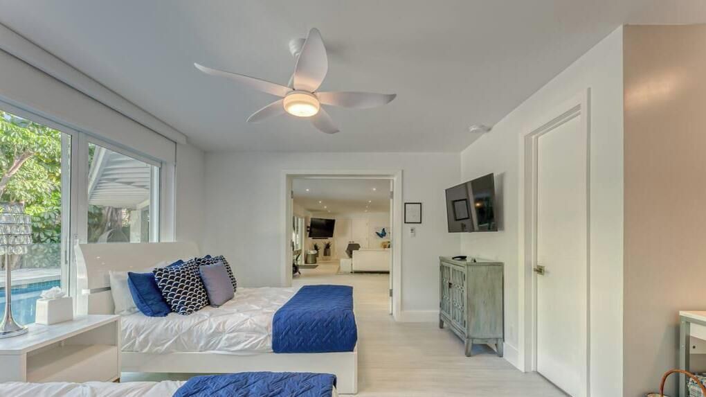 Photo of Bathroom in Harbor Beach