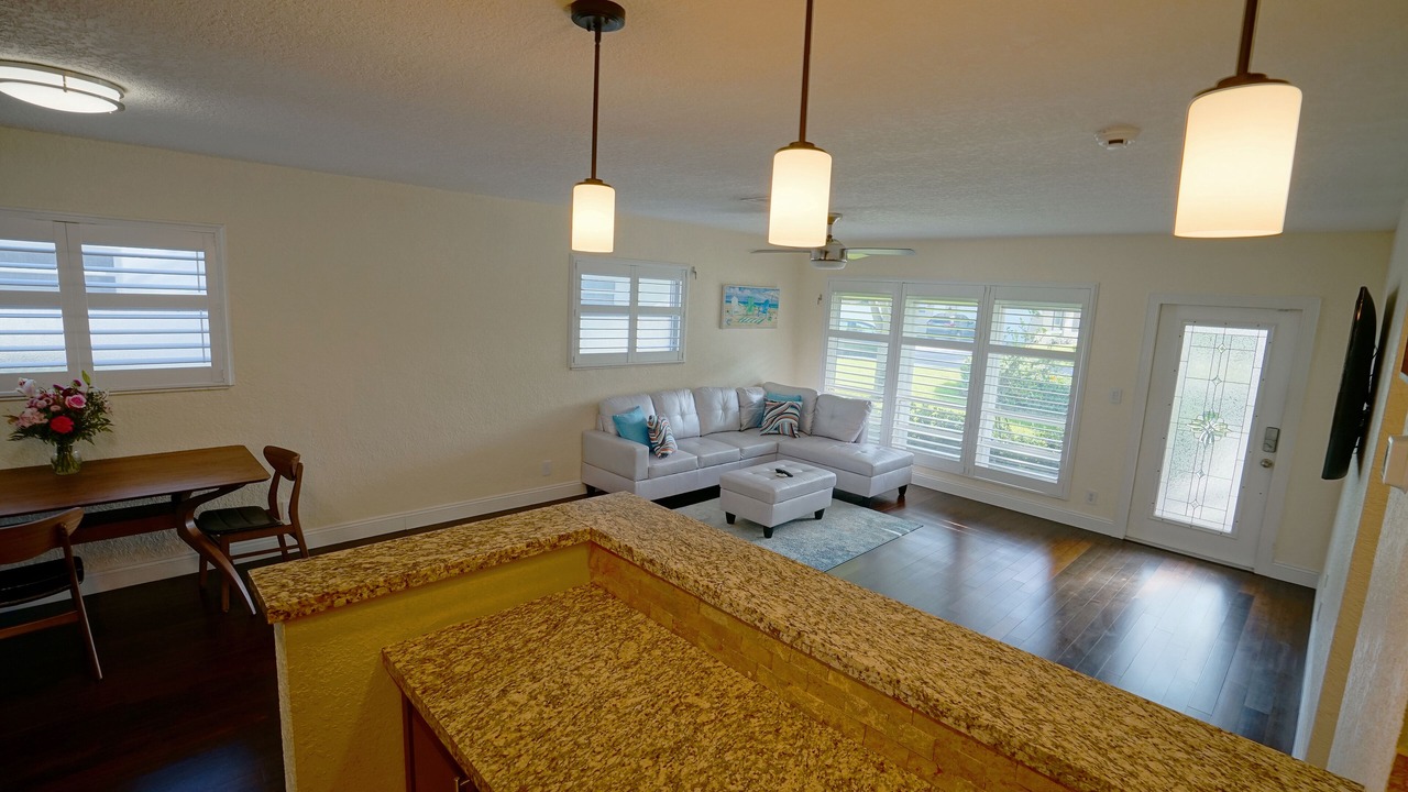 Photo of Livingroom in Imperial Point