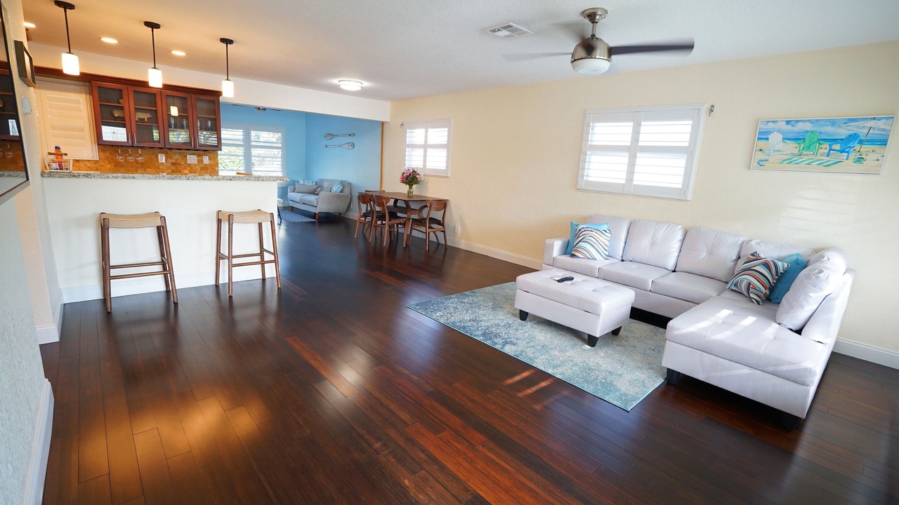 Photo of Livingroom in Imperial Point