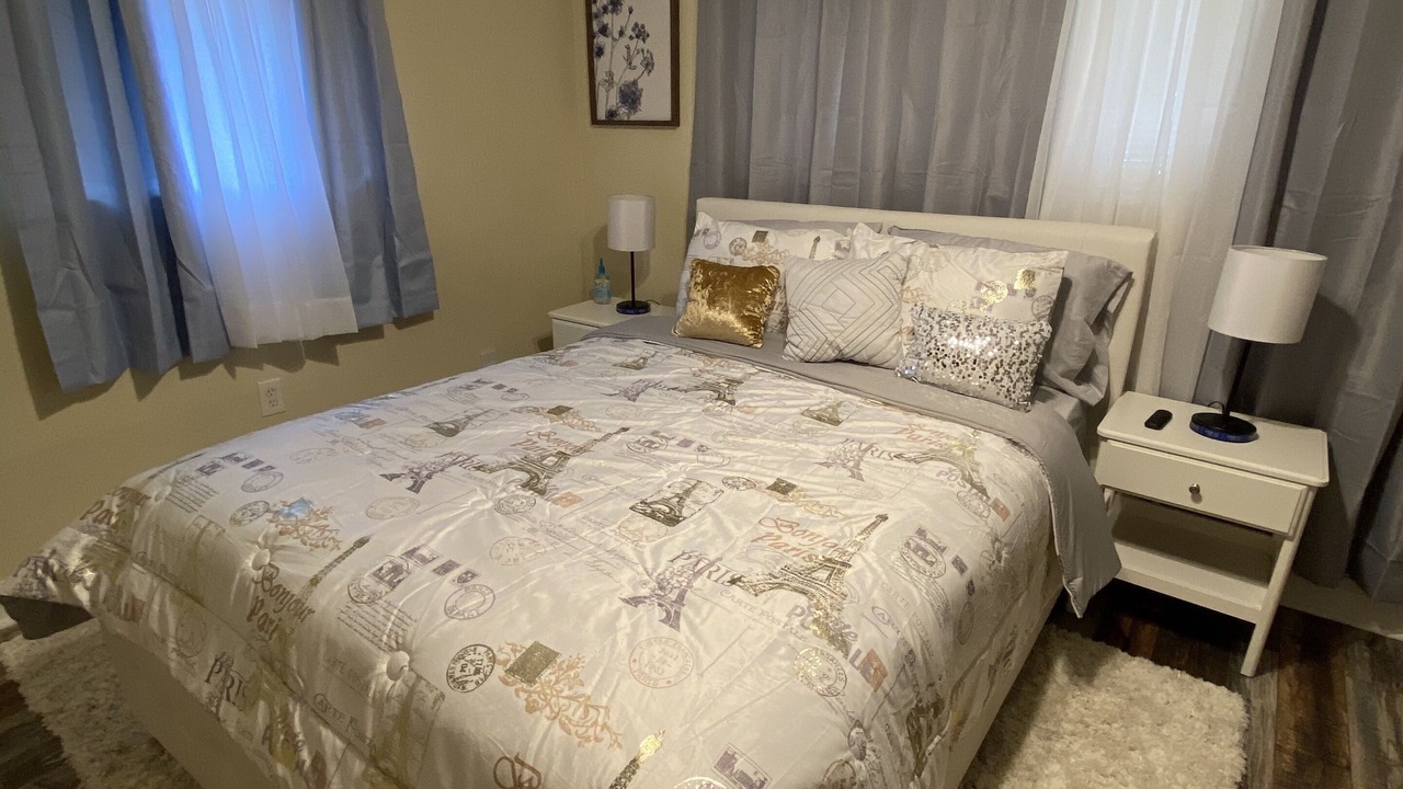 Photo of Bedroom in Miramar