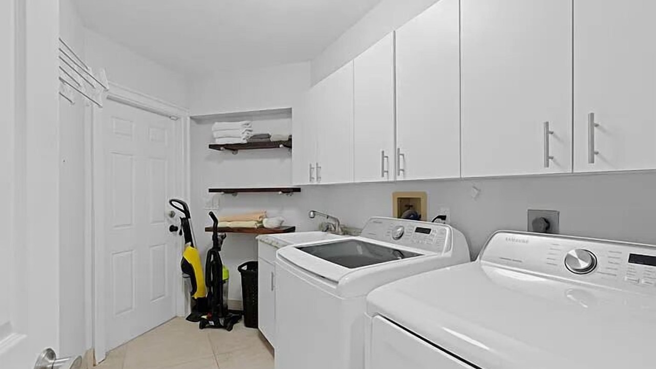 Photo of Bedroom in Delray Beach Shores