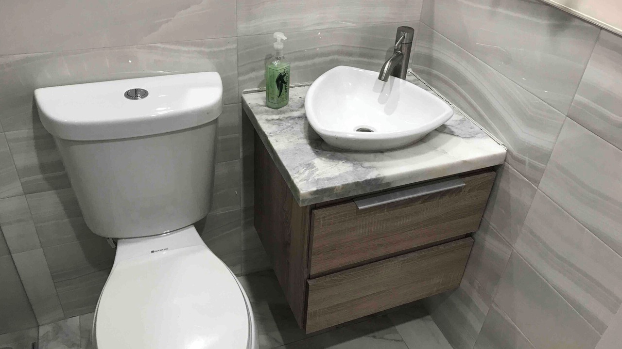 Photo of Bathroom in Hialeah