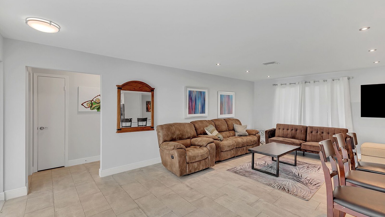 Photo of Livingroom in South Lake