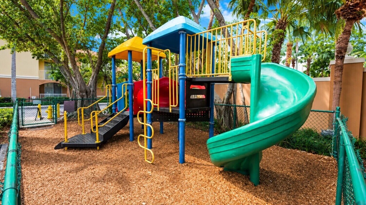 Photo of Others in Aventura