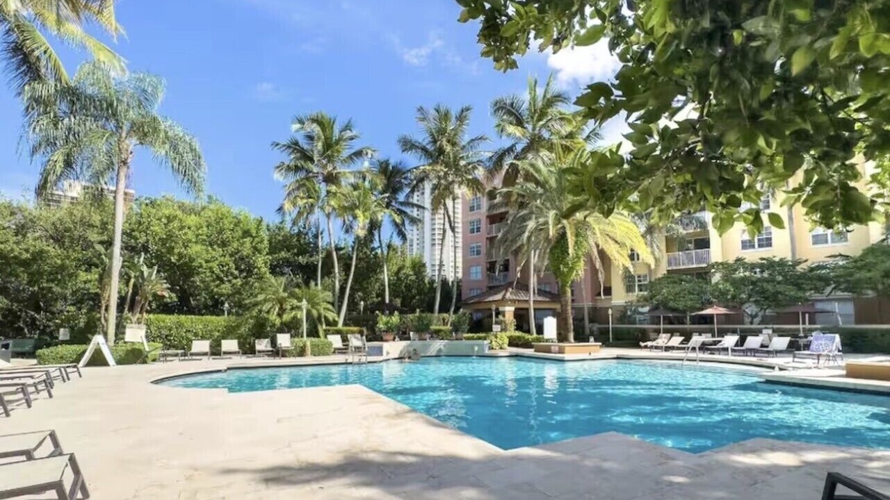 Photo of Others in Aventura