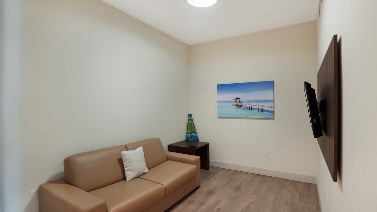 Photo of Livingroom in Hollywood