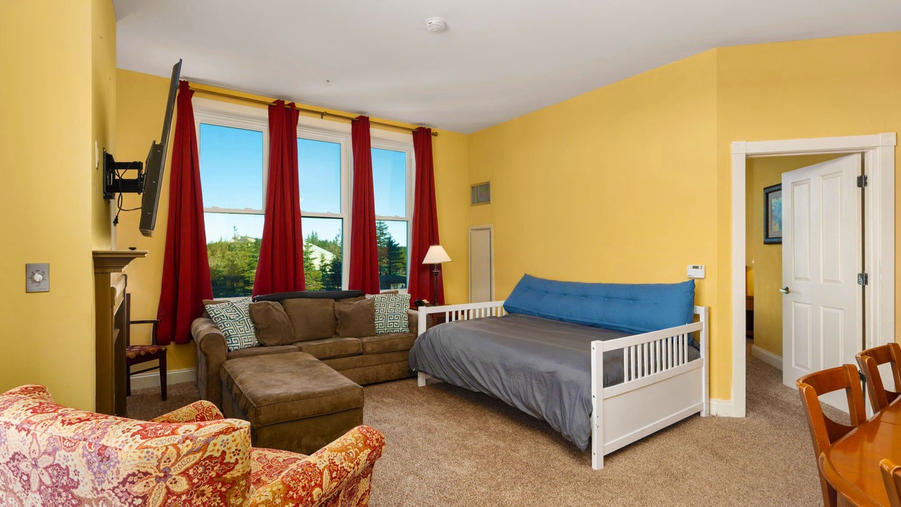 Photo of Livingroom in Edray