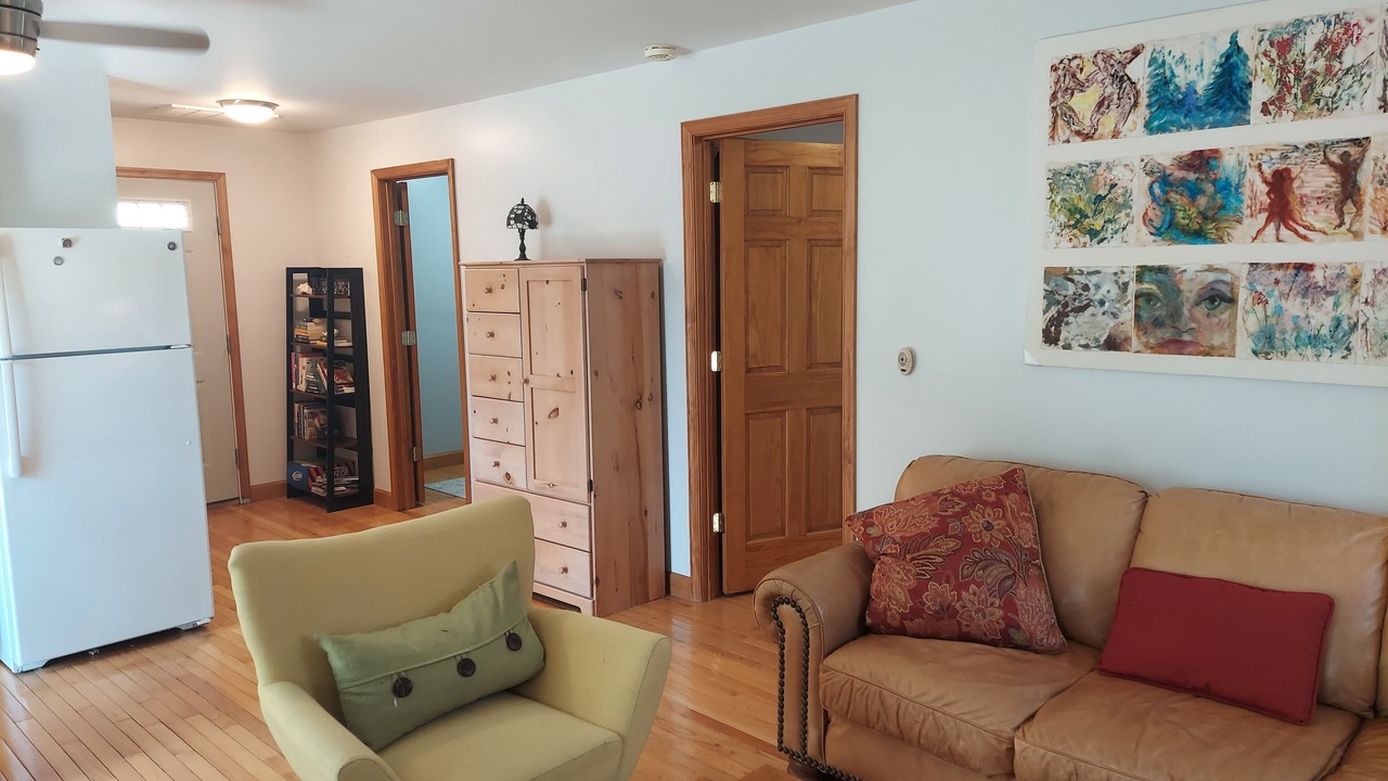 Photo of Livingroom in Milton