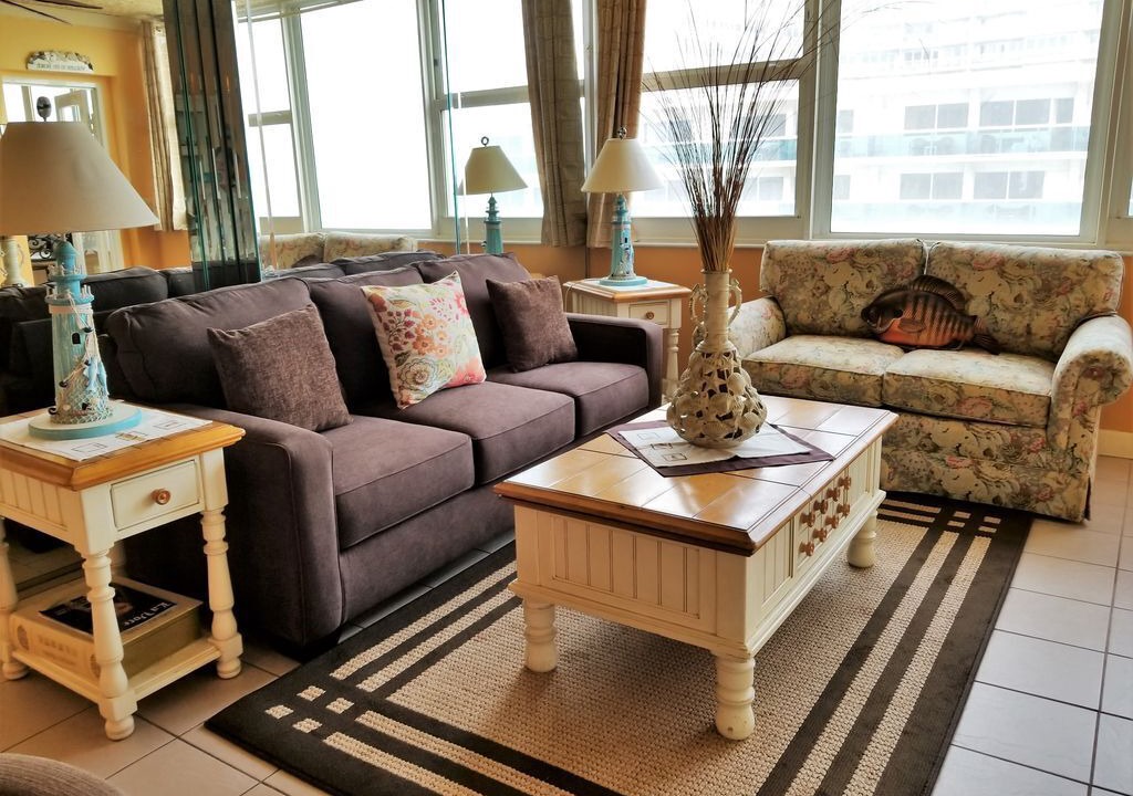 Photo of Livingroom in Galt Mile