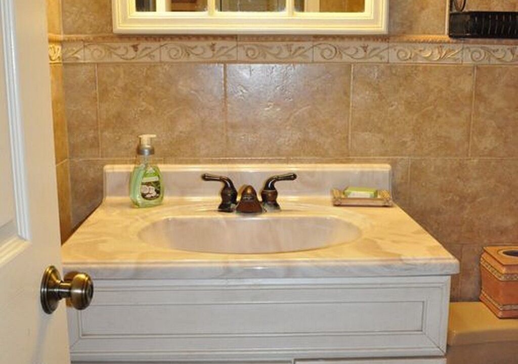 Photo of Bathroom in Galt Mile
