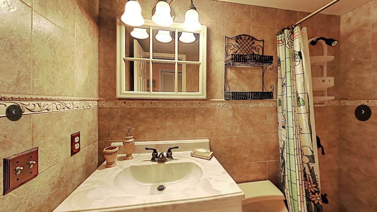 Photo of Bathroom in Galt Mile