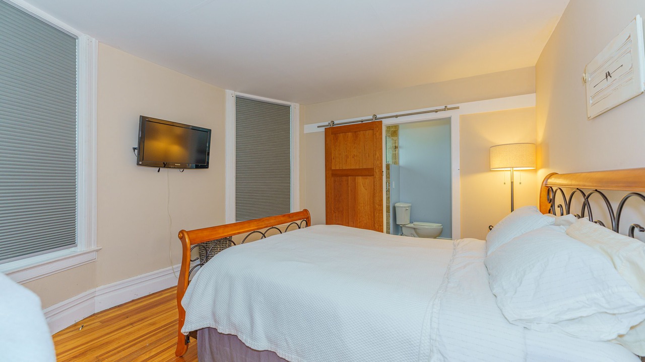Photo of Bedroom in Albany