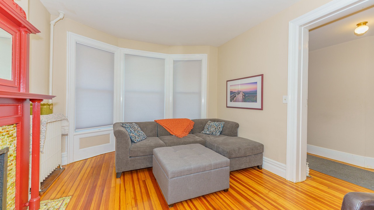 Photo of Livingroom in Albany