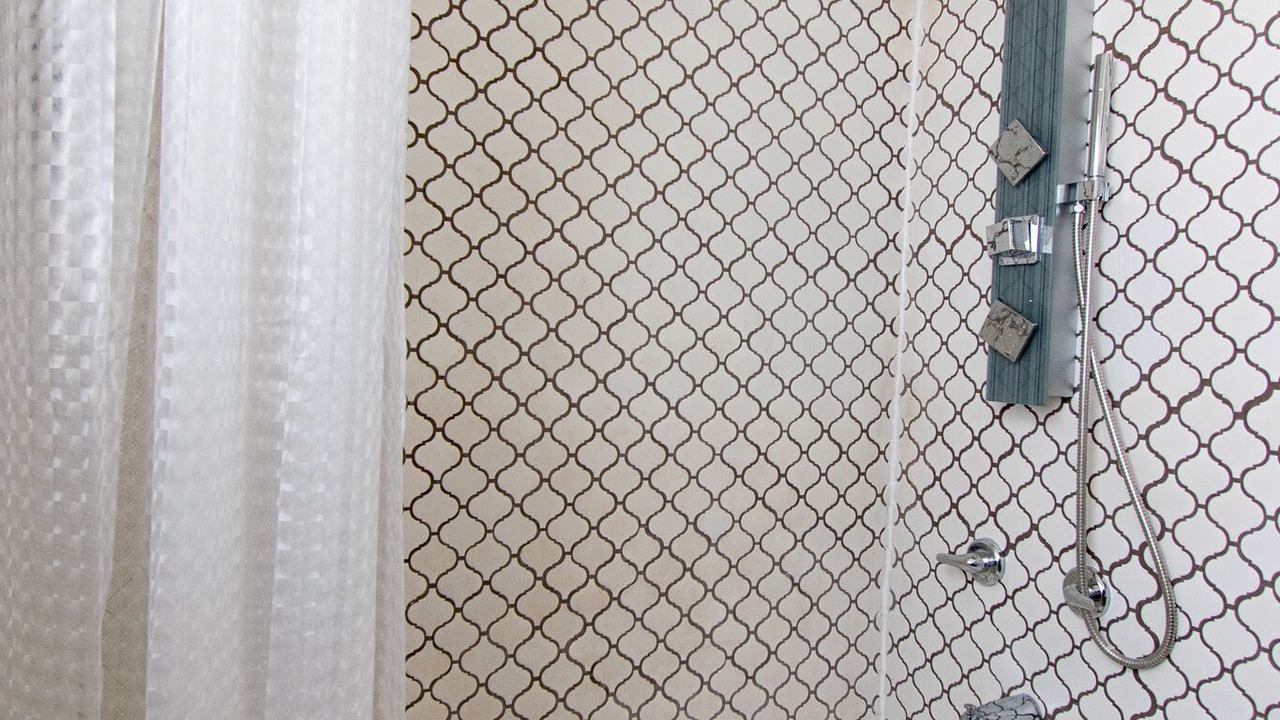 Photo of Bathroom in Royal Poinciana