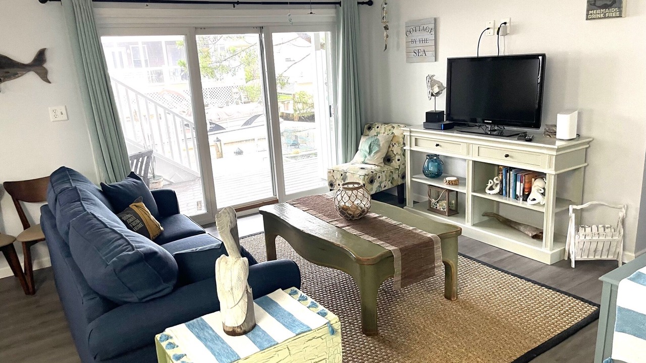 Photo of Livingroom in Caine Woods