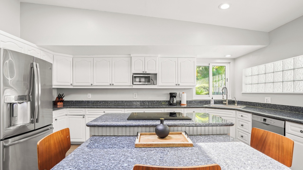 Photo of Kitchen in Lauderdale Beach