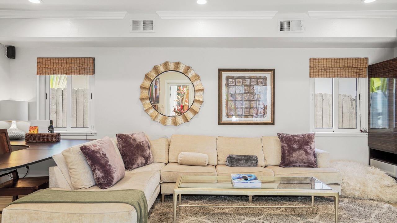 Photo of Livingroom in Lauderdale Beach