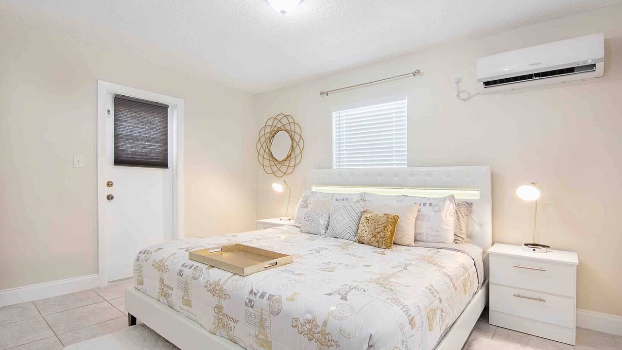 Photo of Bedroom in Hollywood