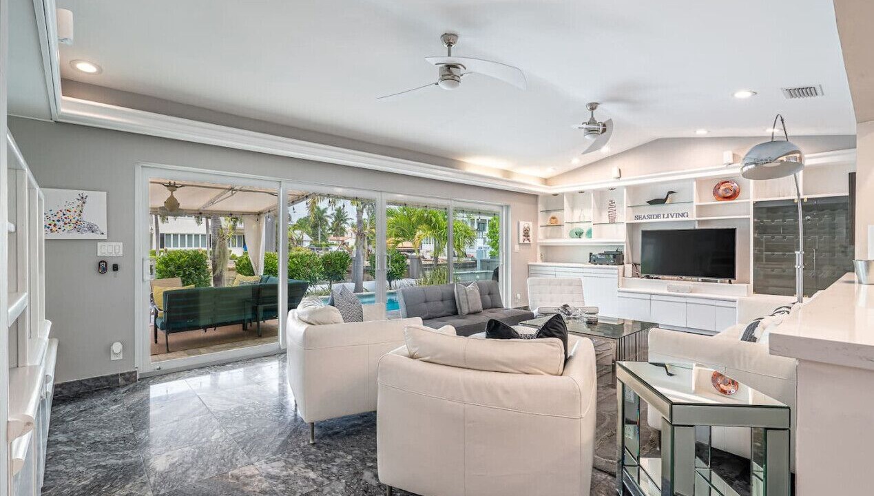 Photo of Livingroom in Harbor Beach
