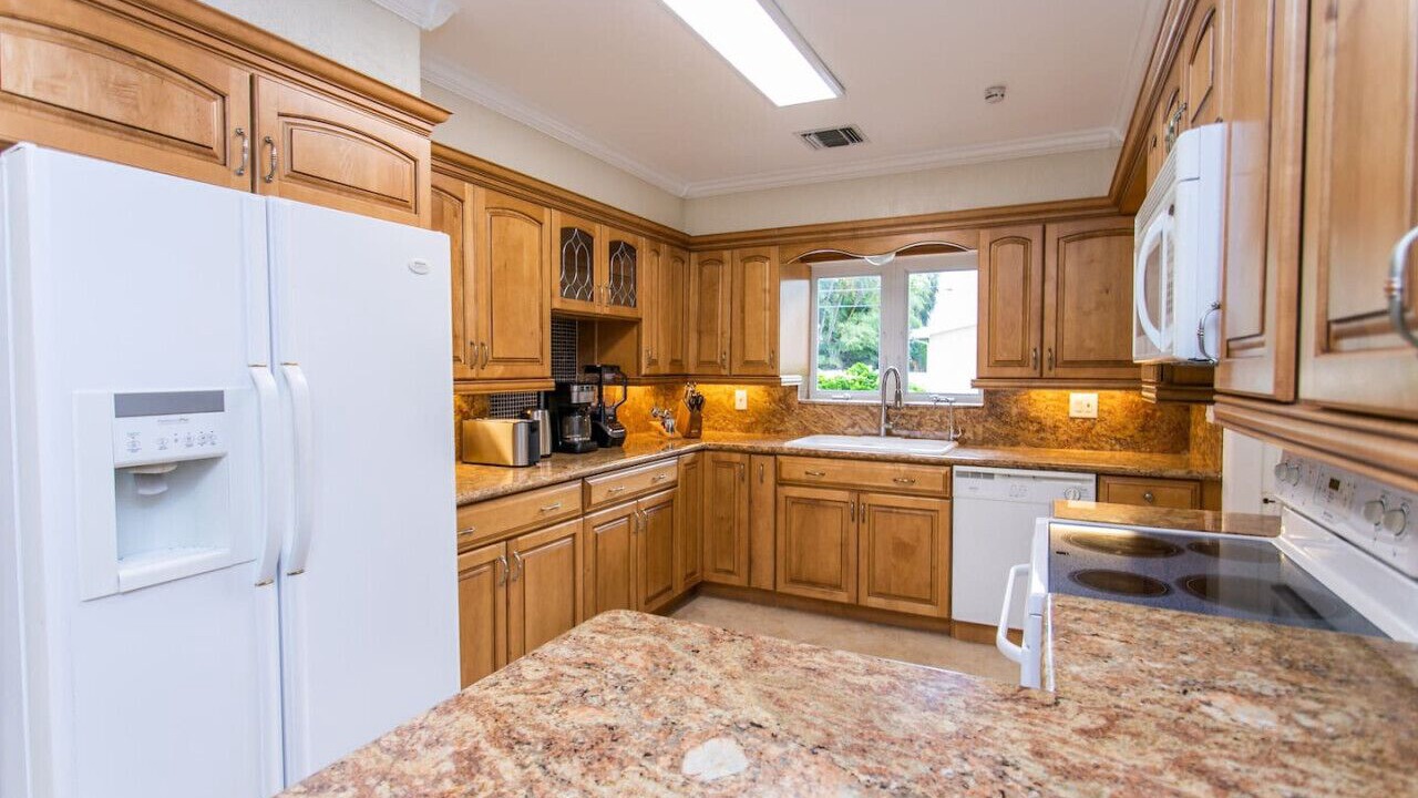 Photo of Kitchen in Hollywood Lakes