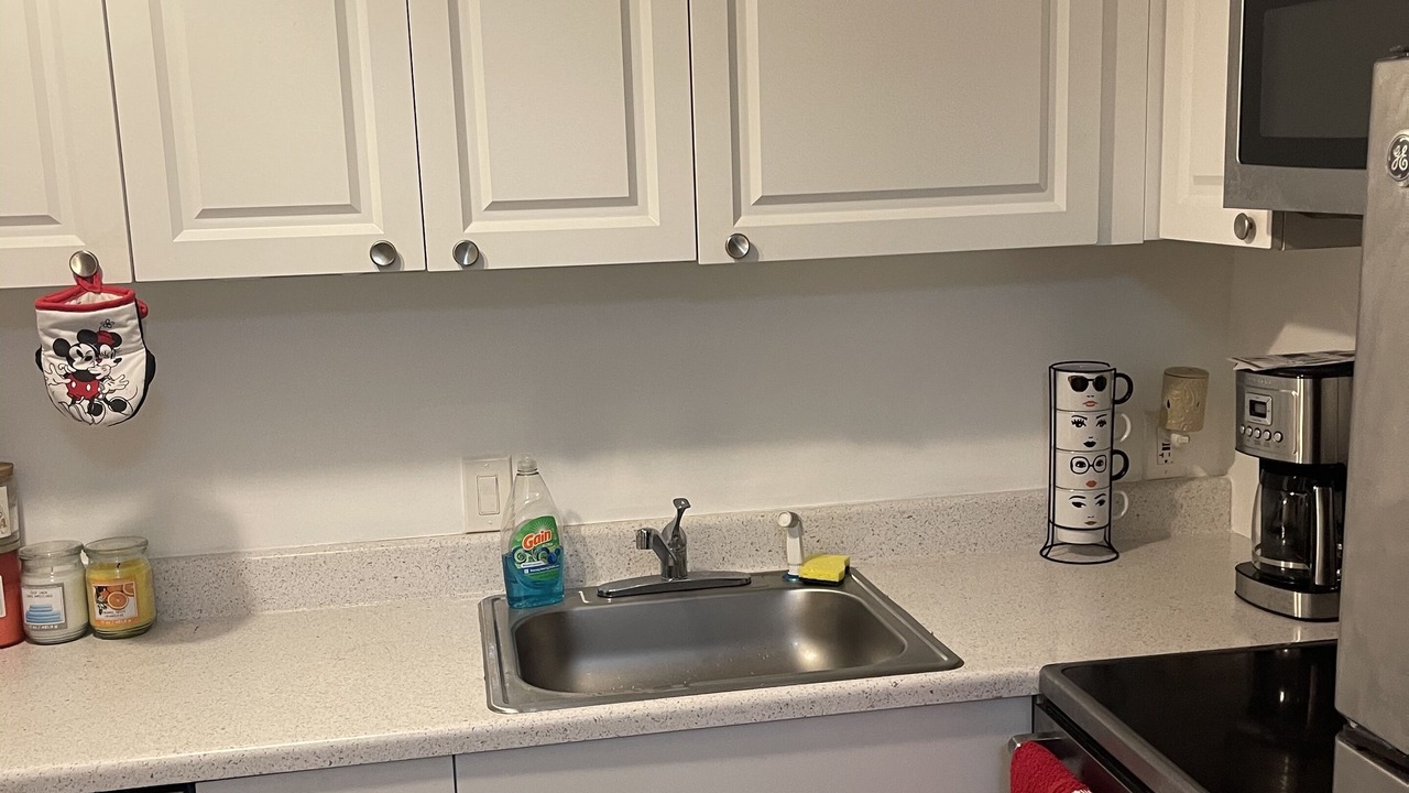 Photo of Kitchen in Lauderdale Lakes