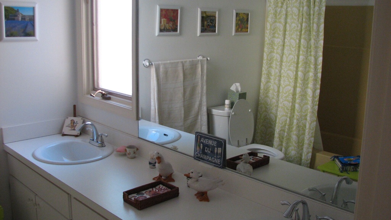Photo of Bathroom in Rock Hall