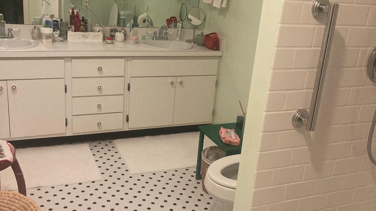 Photo of Bathroom in Rock Hall