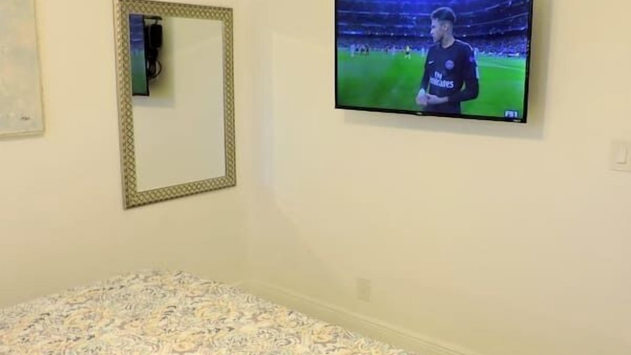 Photo of Bedroom in Hollywood Lakes