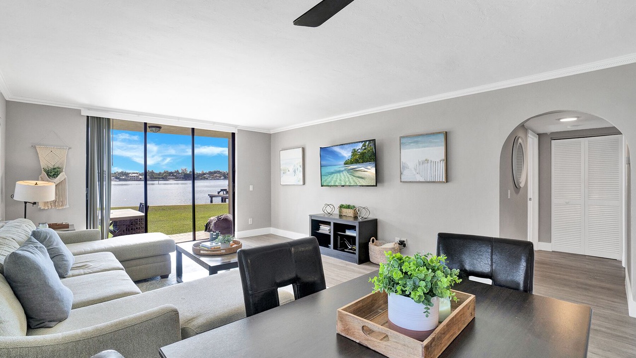 Photo of Livingroom in Lantana