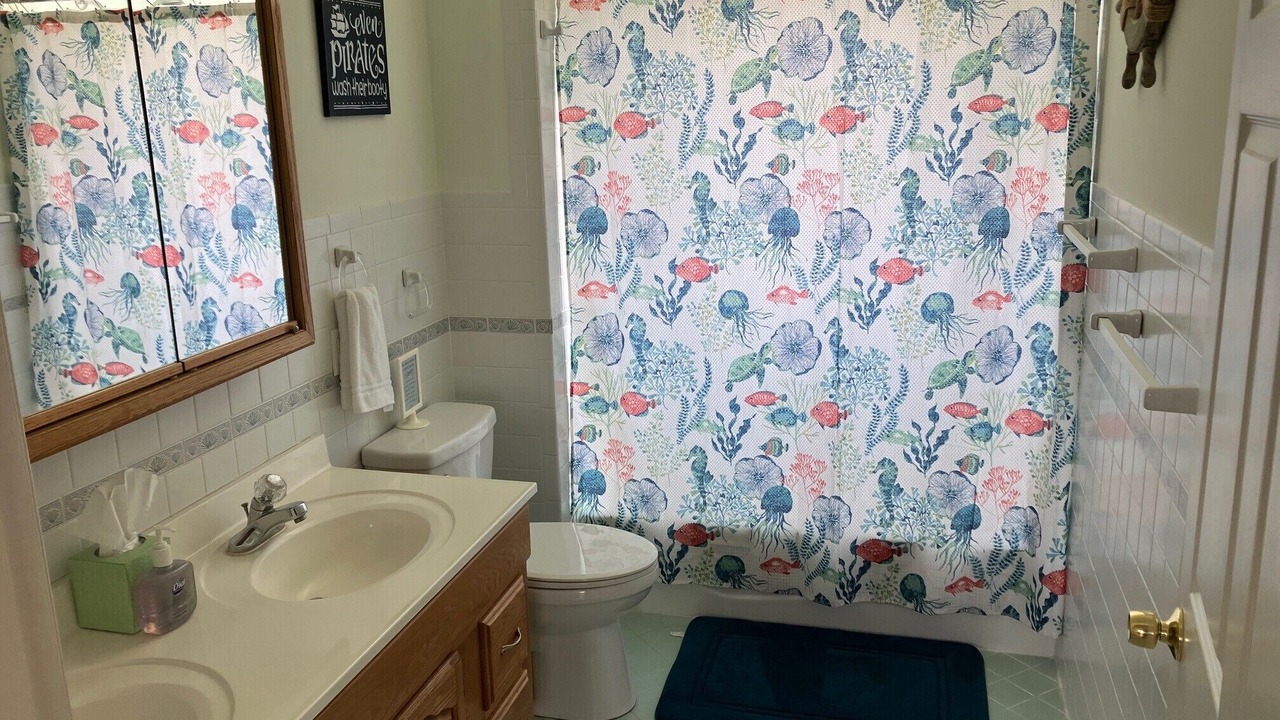 Photo of Bathroom in Slaughter Beach