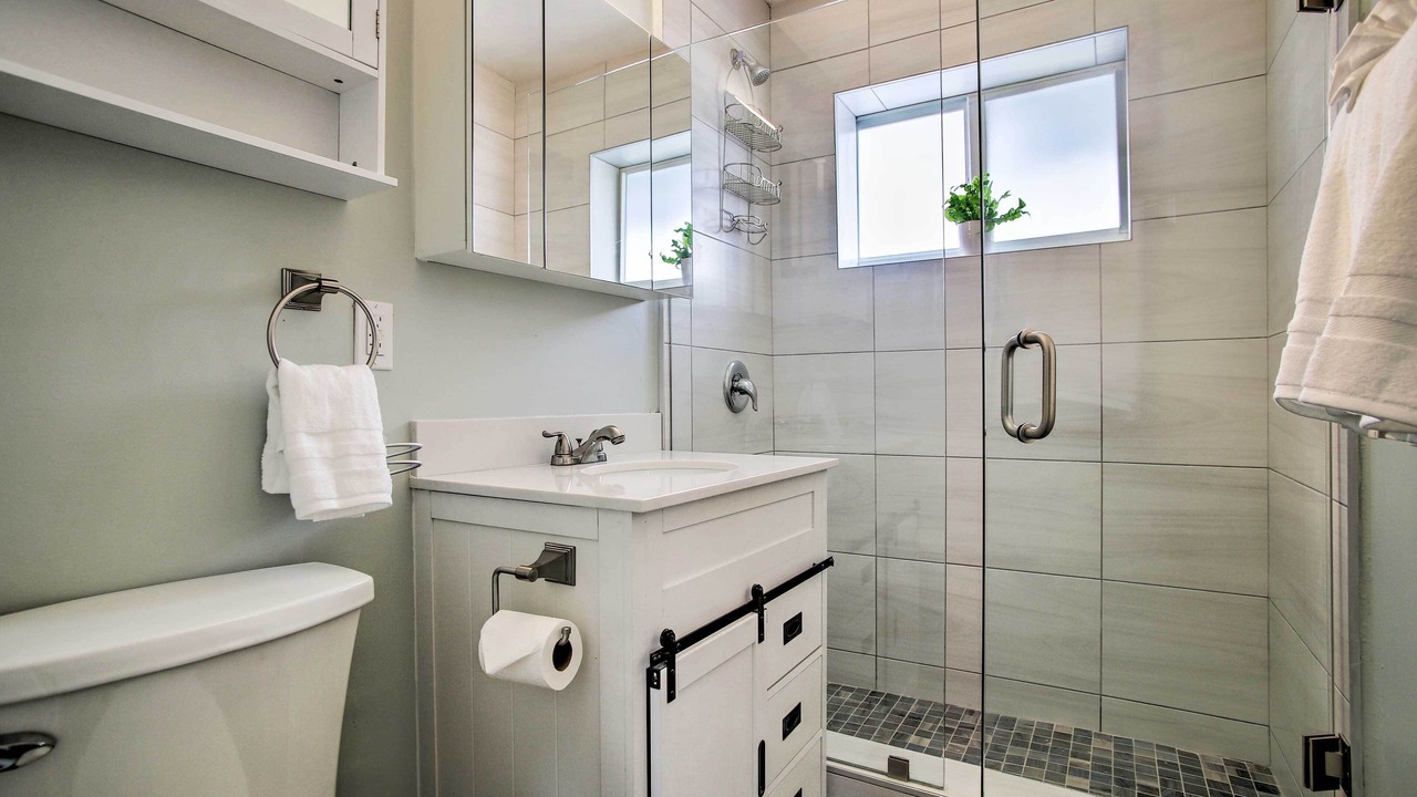 Photo of Bathroom in Middle River Terrace