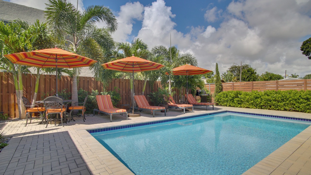 Photo of Outdoor in Middle River Terrace