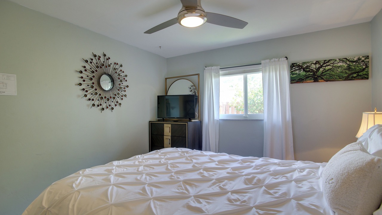Photo of Bedroom in Middle River Terrace