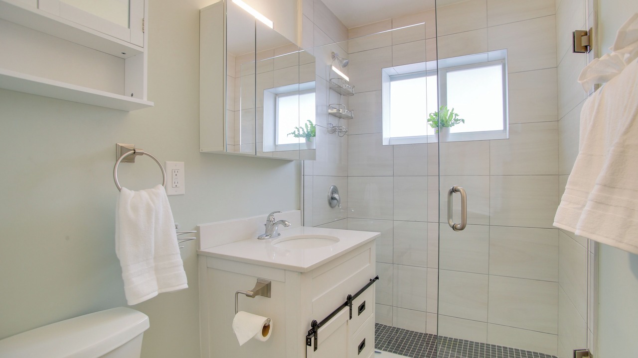Photo of Bathroom in Middle River Terrace
