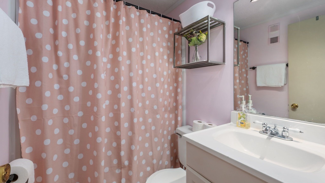 Photo of Bathroom in Edray