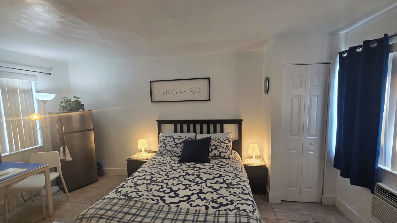 Photo of Bedroom in Royal Poinciana