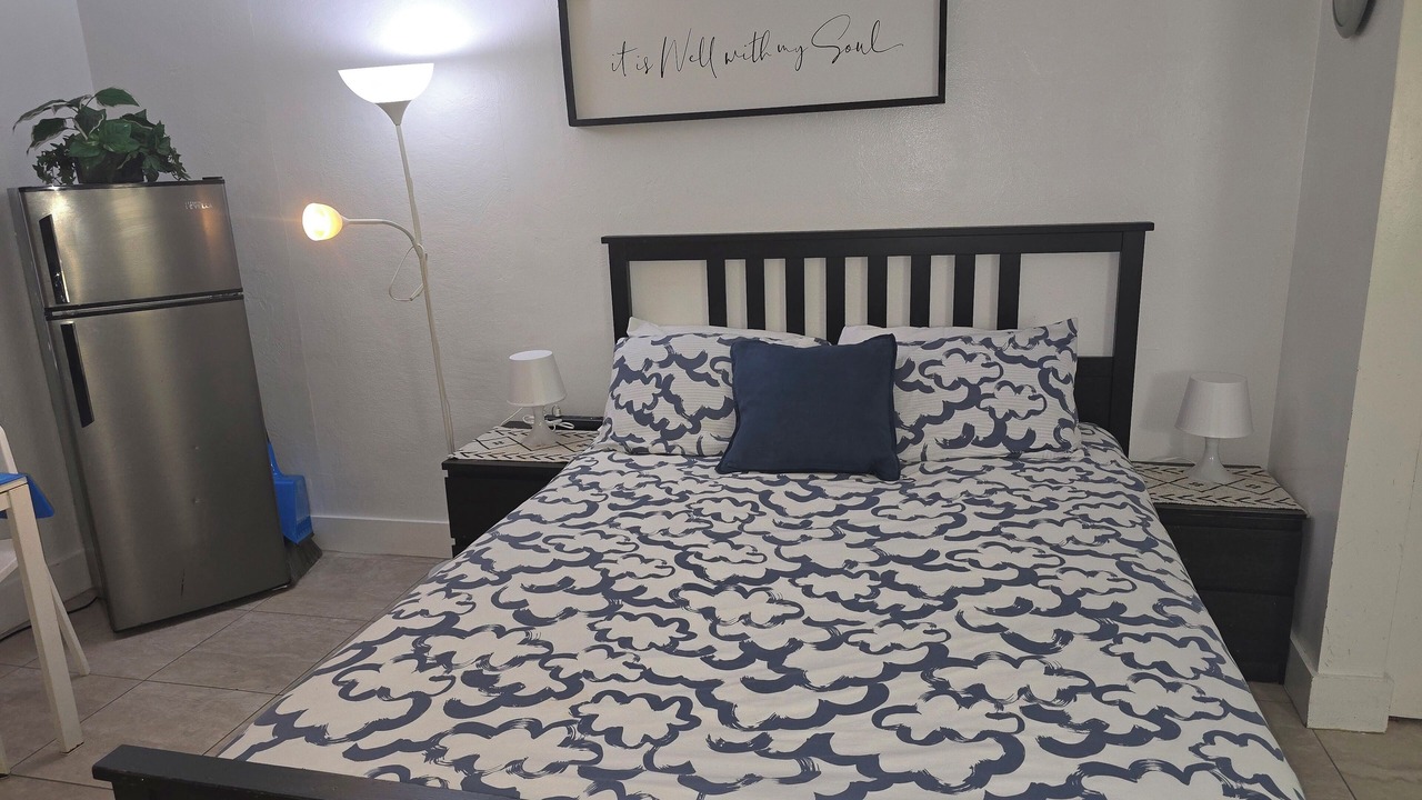 Photo of Bedroom in Royal Poinciana
