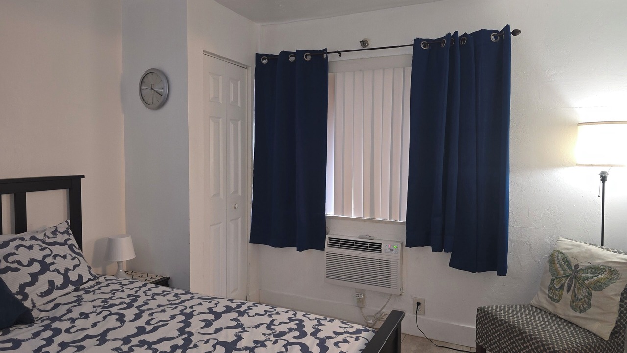 Photo of Bedroom in Royal Poinciana