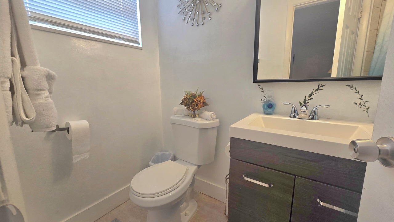 Photo of Bathroom in Royal Poinciana