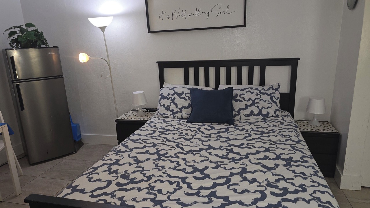 Photo of Bedroom in Royal Poinciana