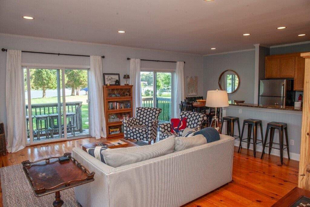 Photo of Livingroom in Unionville