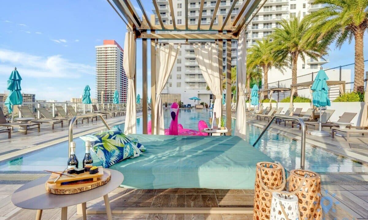 Photo of Outdoor in Hollywood South Central Beach